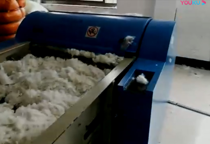 HJJX-90枕芯充棉料箱機(jī)