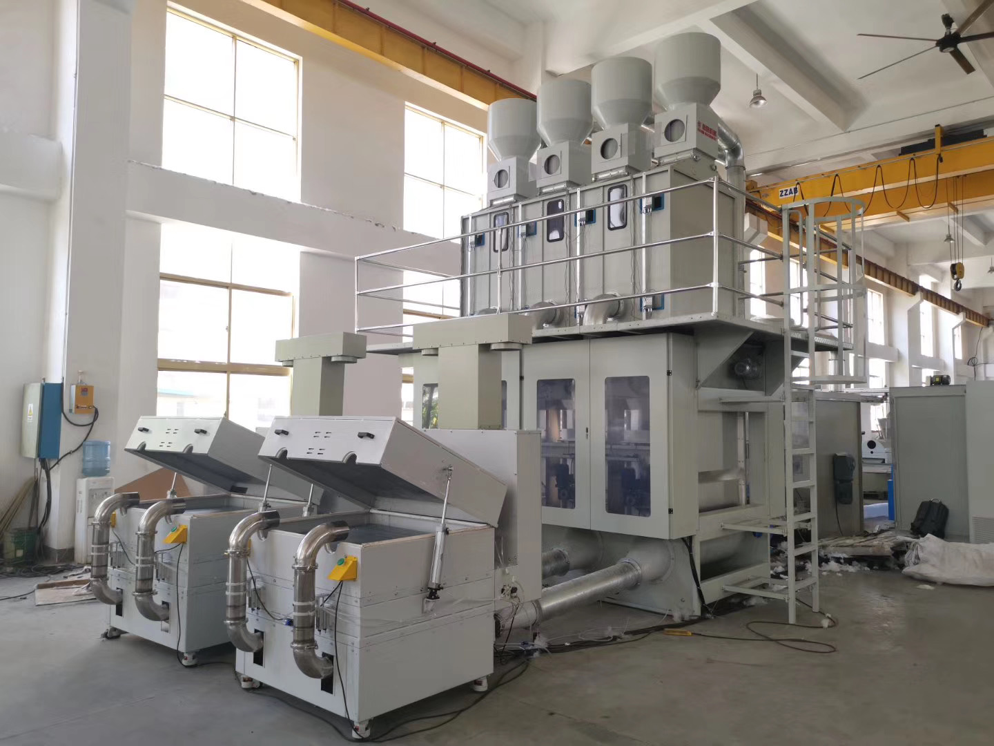 HJ-定量枕芯充棉生產(chǎn)線(xiàn)